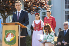 „Elég kiábrándító, hogy nem tudunk büszkék lenni arra, aki a saját szorgalma, tehetsége, tudása révén ért el valamit” – Interjú Ódor Lajos szlovák miniszterelnökkel