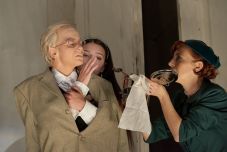 Imre Éva kapta a színikritikusok legjobb női főszereplőnek járó díját