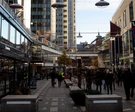 Kitiltanák Stockholm bizonyos részeiről az autókat