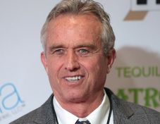 Függetlenként indul az amerikai elnökválasztáson a meggyilkolt egykori elnök, John F. Kennedy unokaöccse