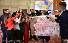 A nap rejtélye, hogy elijesztette-e a parlamentből Zelenszkijt a cirkuszoló Şoşoacă