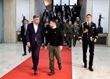 Zelenszkij a kisebbségi törvényről: háborúban ez a kérdés nem sürgető