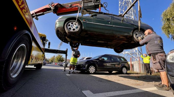 Sepsiszentgyörgyön autója nélkül marad, aki sokáig „felejti” közterületen