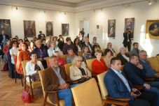 Könyvbemutatóval és kiállítással emlékeztek báró Szentkereszty Stephanie-ra Kézdivásárhelyen