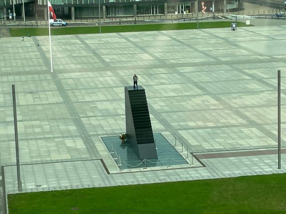 Bombariadó Franciaországban és Lengyelországban