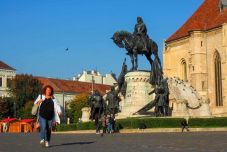 A román kormány suttyomban megnyirbálná a kisebbségek nyelvi jogait