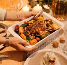 Meghosszabbítják az élelmiszer árrés-korlátozást, bővítik a listát – olcsóbb lesz a savanyúkáposzta 