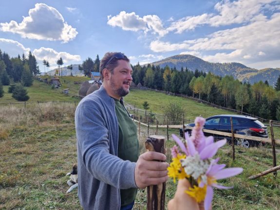 AUR: az állam nem törődik a külföldön élő románokkal és a rákos betegekkel  