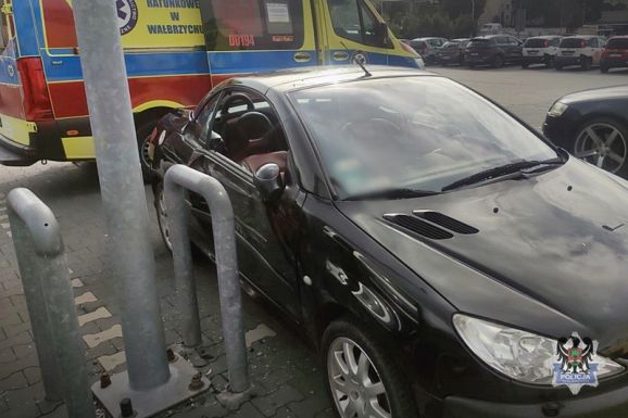 Elgázolta a felelőtlen anyát a 3 éves gyermeke
