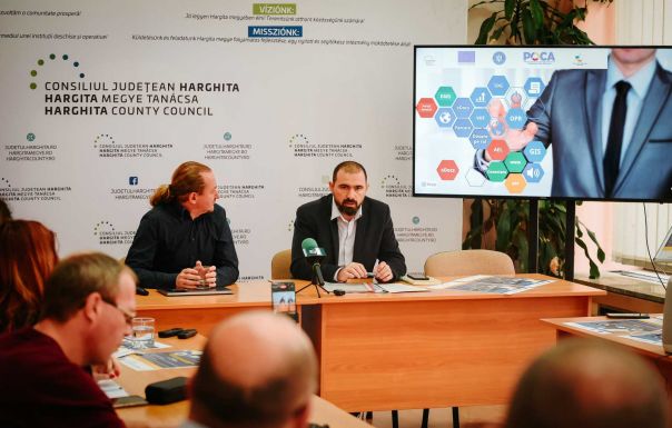 A kapcsolattartást elősegítő online szolgáltatást valósít meg Hargita Megye Tanácsa
