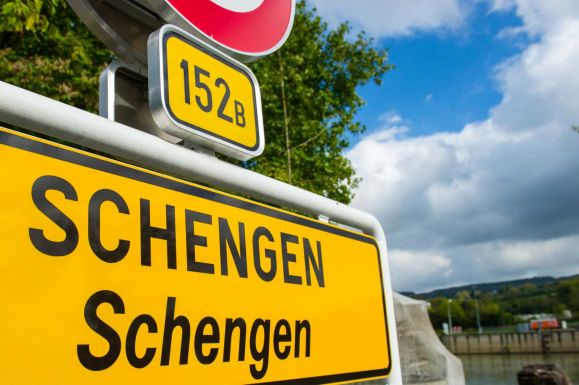 Terrorveszély: egyre több a schengeni övezeten belüli határellenőrzés
