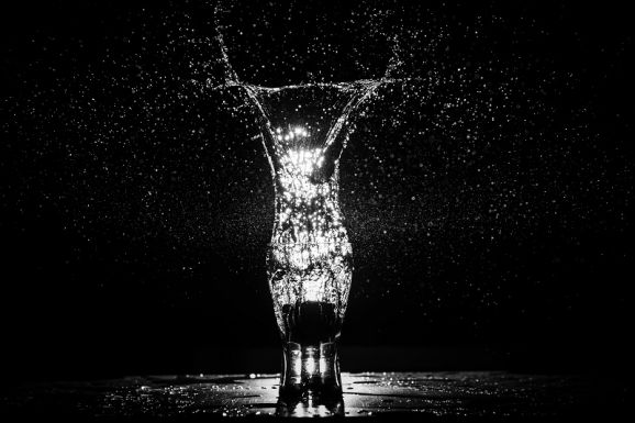 Elítélték a zárkatársát majdnem halálra itató férfit