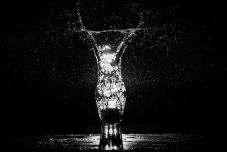 Elítélték a zárkatársát majdnem halálra itató férfit