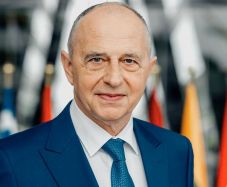 Megválaszolatlanul hagyta Geoană a kérdést, hogy megpályázza-e a NATO-főtitkárságot 