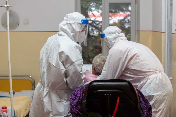 Számvevőszék: késett a koronavírus-járvány elleni intézkedések egy része