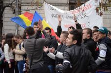 Sztrájkolnak az egyetemisták a csótányoktól hemzsegő bentlakás miatt