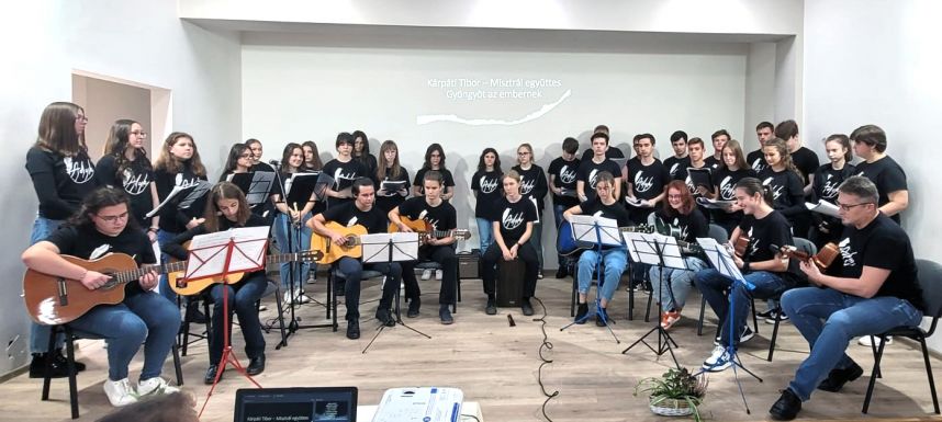 Kettős ünnep Mocsolyán