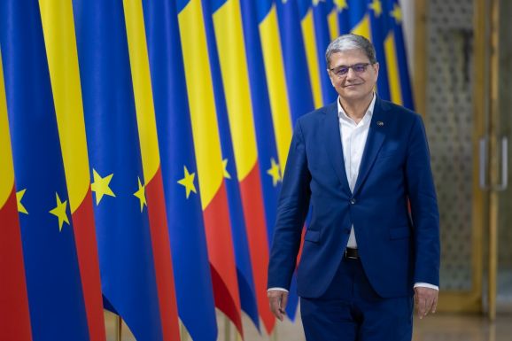 Egyszerű indítvány „az adókat mosolyogva növelő miniszter