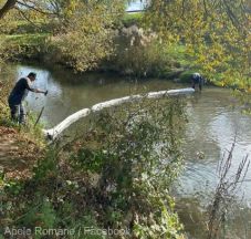 Szennyeződött a Szeben folyó – elszigetelték a kőolajfoltot
