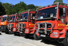 Negyven, kénnel megrakott vagonból álló vonat mozdonya gyulladt ki