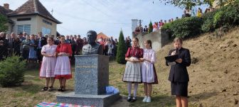 Selymesilosva: szobrot állítottak Ilosvai Selymes Péternek