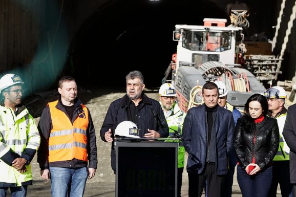 A közintézmények alkalmazásstopjára emlékeztet Ciolacu