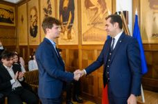 Sepsiszentgyörgyön idéntől gazdagabban díjazzák a kiváló diákokat