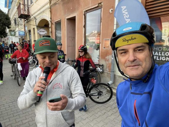Több mint 150 biciklis élén ismét Háromszéken teker Lucian Mîndruță