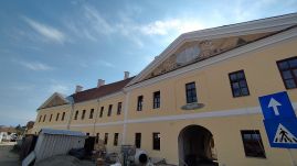 Elkészült a kézdivásárhelyi régi kaszárnya frontja