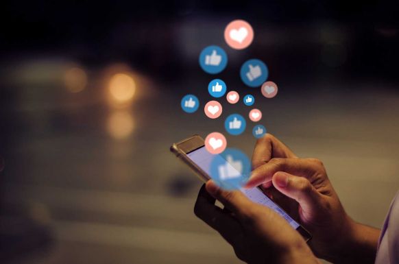 Megdöbbentő: ennyi évet töltünk internetezéssel életünk során