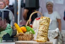 Arany kürtőskalácsot árvereztek 1000 lejért a Kürtőskalács fesztiválon