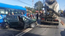 Négyen megsérültek a hétfői súlyos közlekedési balesetben