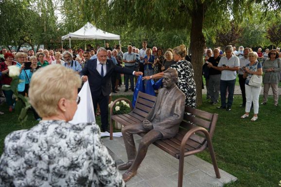 Felavatták Kézdivásárhelyen Wilhelm Wegener szobrát