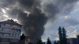 FRISSÍTVE – Hatalmas tűz pusztított Csíkszeredában: az egész várost ellepte a füst