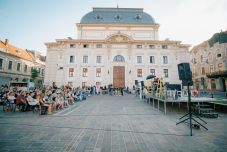 Nyílt próba, szilvásgombóc és össztánc az első Szigligeti Pikniken