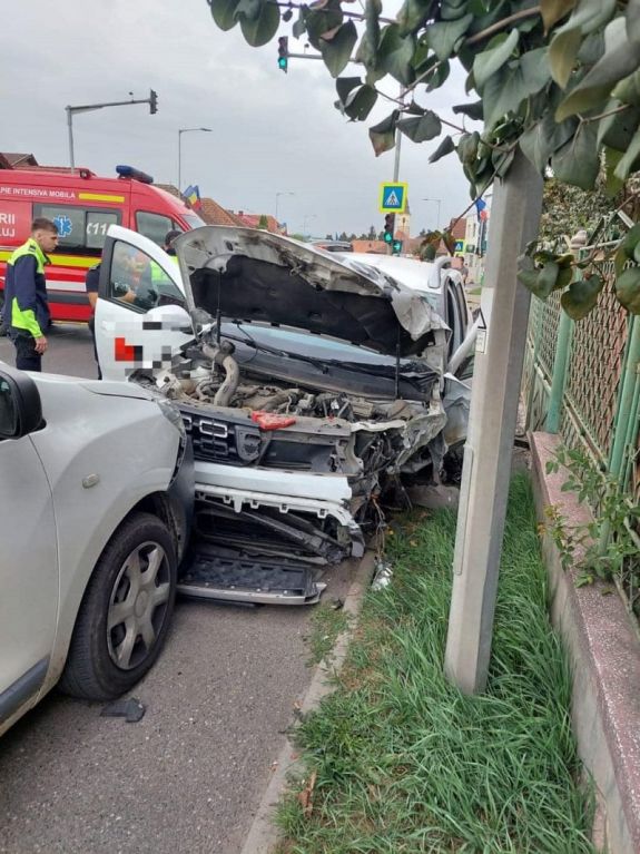 Baleset Szászfenesen – egy sérültet ki kellett szabadítani a roncsok közül