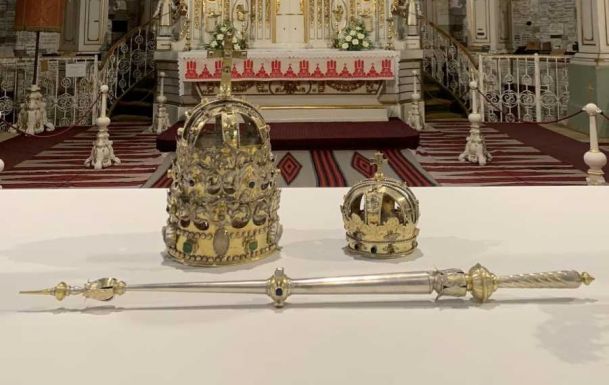 Pontosan 225 évvel ezelőtt koronázták meg a Csíksomlyói Szűzanya kegyszobrát