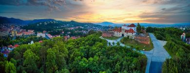 Brassó polgármestere pert indít az állam ellen, mert büdösség van