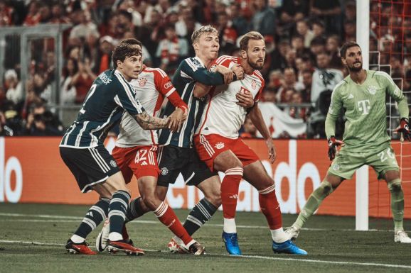 Bajnokok Ligája: hét gólos meccsen győzte le a Bayern a Manchester Unitedet