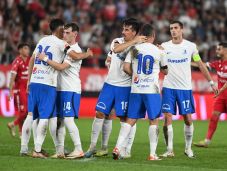 SuperLiga: vendégsikerekkel indult a forduló