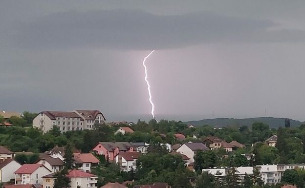 Az ország 16 megyéjére adtak ki riasztást a meteorológusok