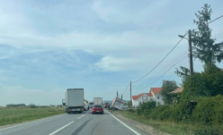 Láncbaleset Bihar megyében, két személy kórházba került