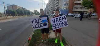 Felszerelik Nagyváradon a fiát gyászoló anya által kért jelzőlámpát