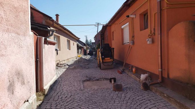 Újabb udvartér újul meg Kézdivásárhelyen