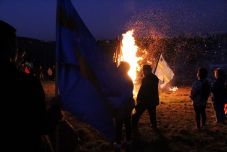 SZNT: Lobbanjanak a béke őrtüzei Székelyföld Autonómiájának Napján!