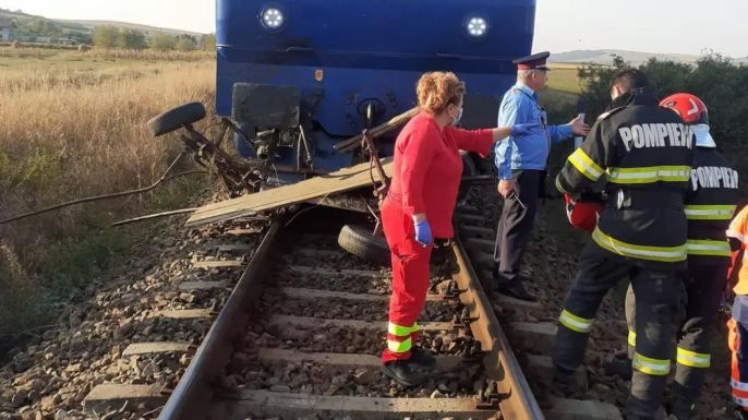 Lovas szekeret sodort el a vonat: egy 13 éves fiú és nagybátyja életét vesztette