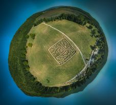 Labirintusban lehet kalandozni a Szent Anna-tónál