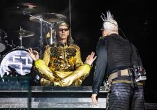 NDK-anziksz, avagy emlékek a Falon innen és túl a Rammstein-billentyűs elmondásában