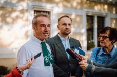 Megszüntették az eljárást a marosvásárhelyi katolikus iskola igazgatója ellen