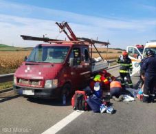 Súlyosan megsérült egy férfi, elütötték az A3-as autópálya leállósávján